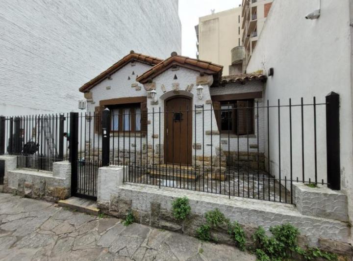 ALQUILER chalet 4 ambientes zona la perla. apto uso profesional 2
