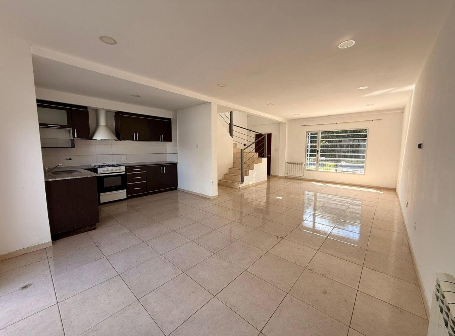 Foto de Alquiler Dúplex 3 ambientes con parque y quincho, villa primera, imagen 5