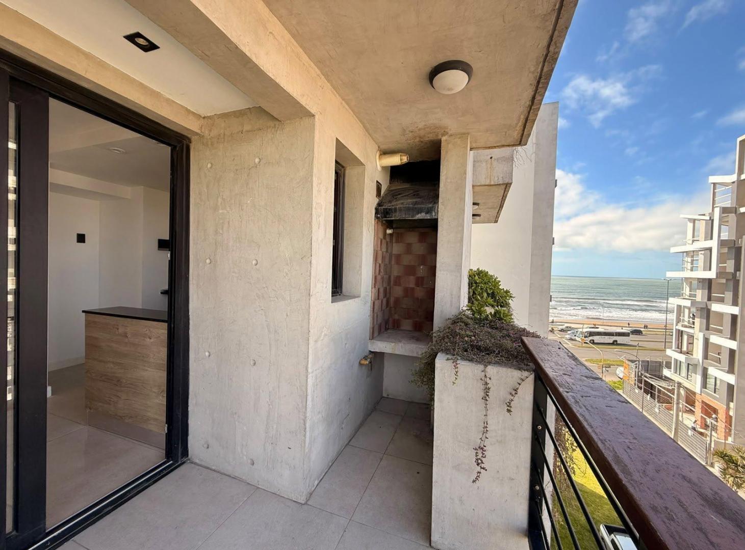 Foto de VENTA DEPARTAMENTO 2 AMBIENTES CON COCHERA, ZONA CONSTITUCION, imagen 5