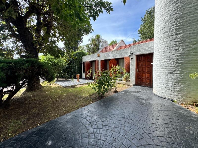 Foto de Chalet 6 ambientes en barrio Pinos de Anchorena, imagen 3