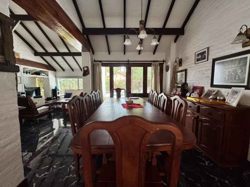 Foto de Chalet 6 ambientes en barrio Pinos de Anchorena, imagen 5