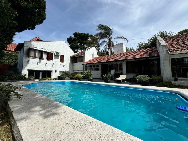Foto de Chalet 6 ambientes en barrio Pinos de Anchorena, imagen 1