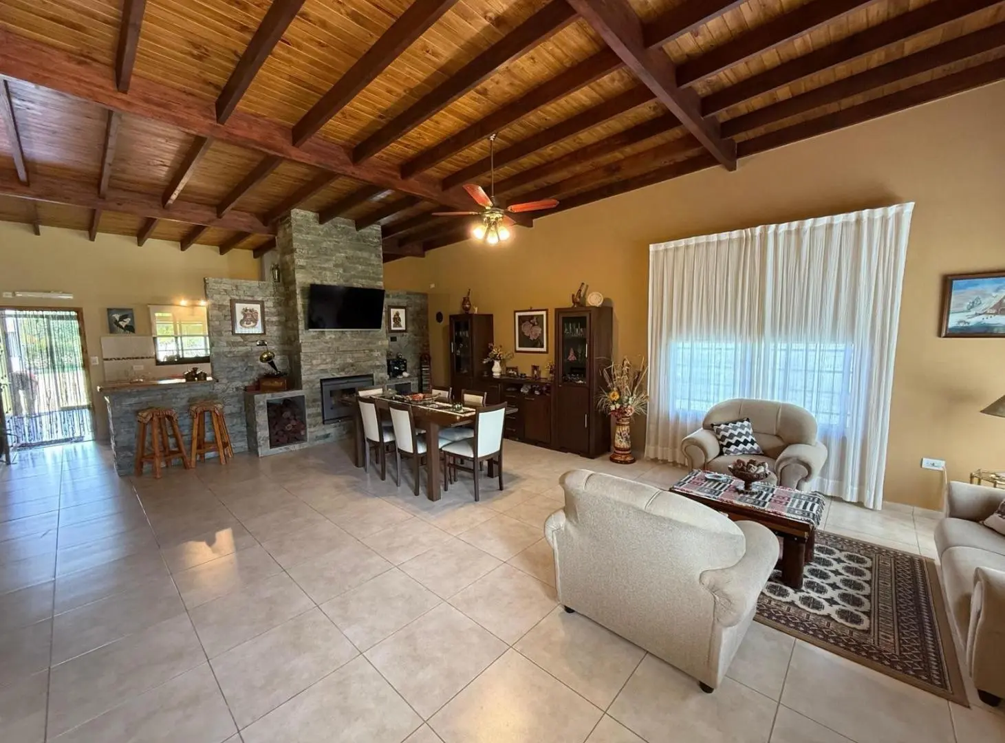Hermosa Casa en Madariaga 5