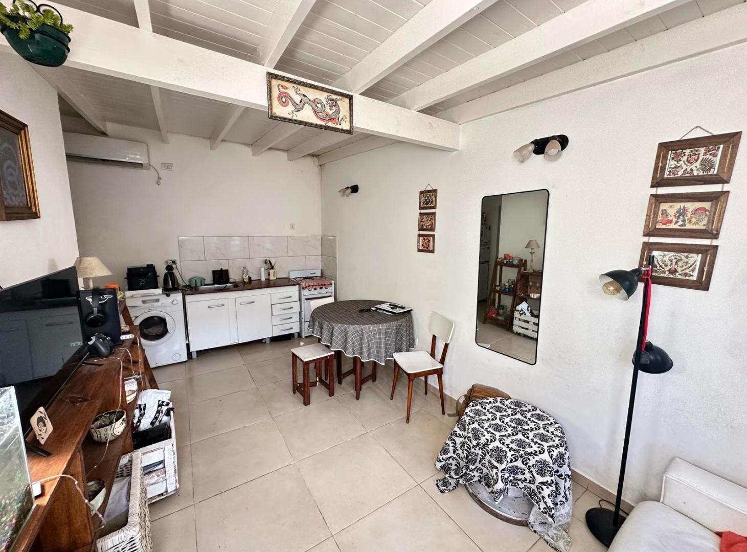 Foto de Casa principal y 3 departamentos en venta, imagen 3