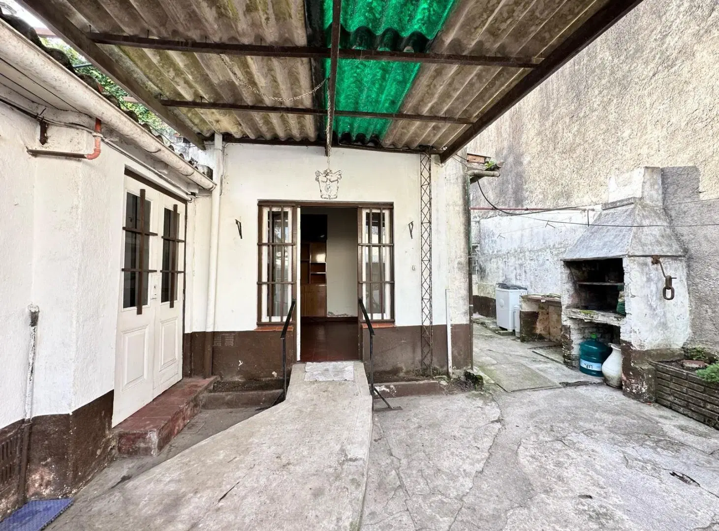 Vivienda con garaje y departamento en venta 4