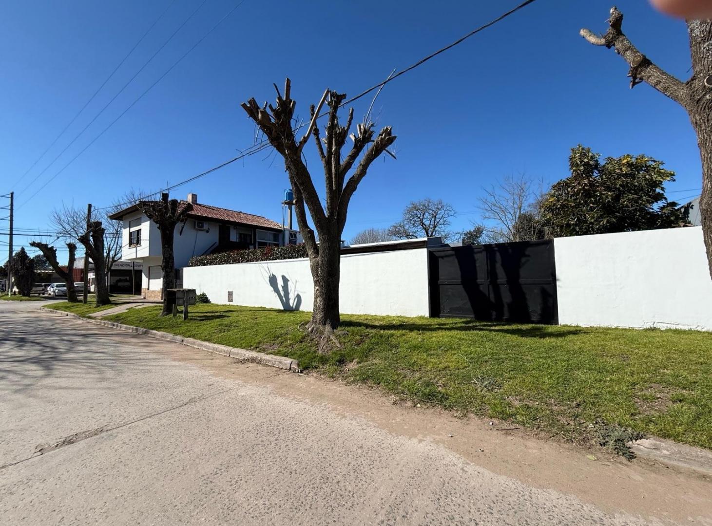 Foto de Casa con locales y quincho en Madariaga., imagen 4