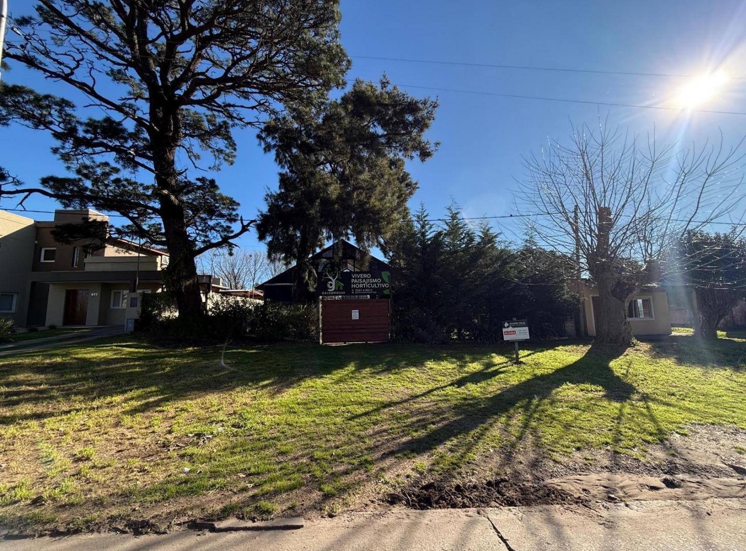 Terreno y local comercial en Madariaga
