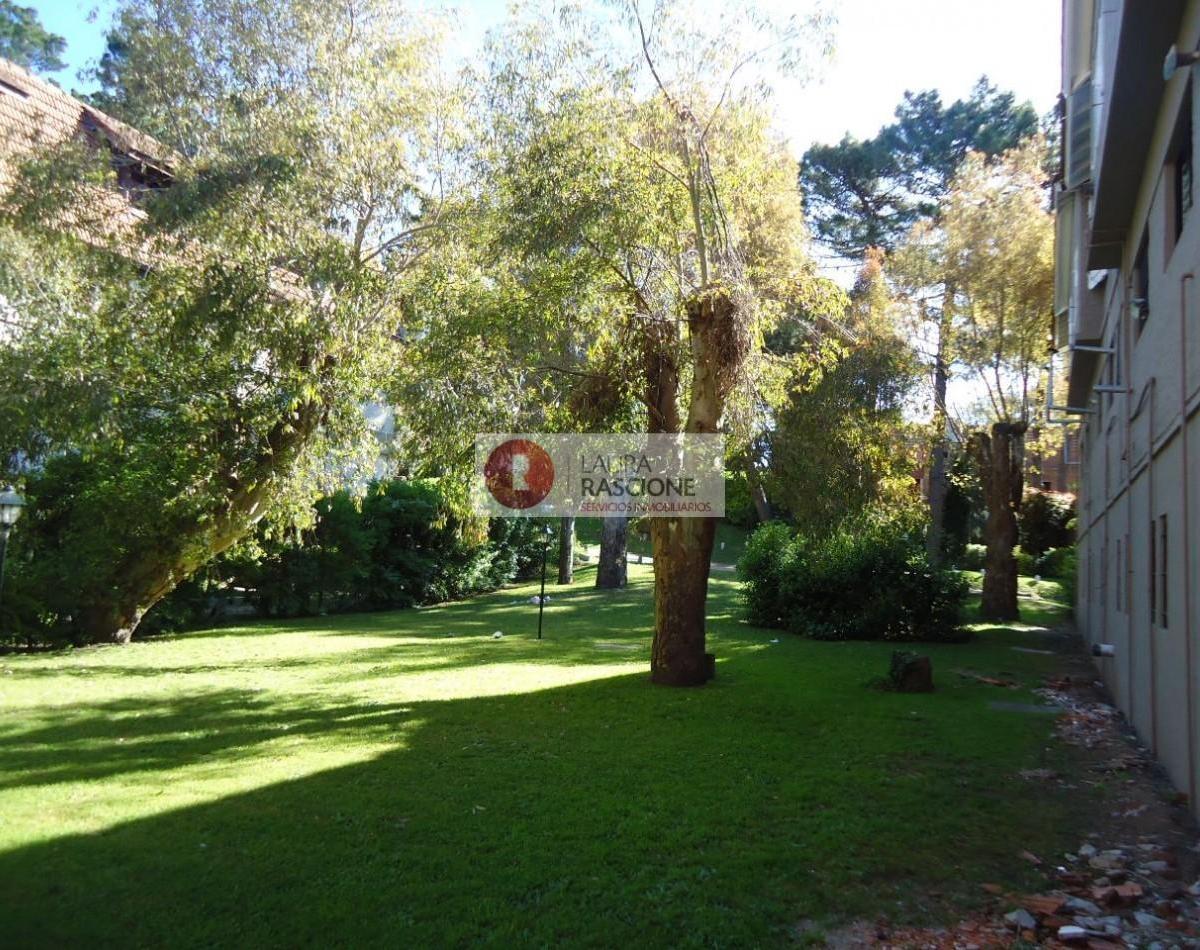 Departamento con Cochera y Dependencia de Servicio en Pinamar 5
