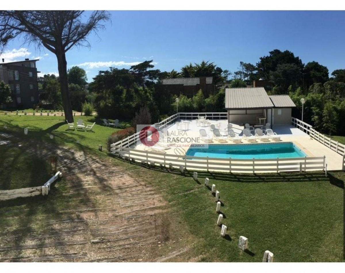 Venta de Hotel 3* en Valeria del Mar 3
