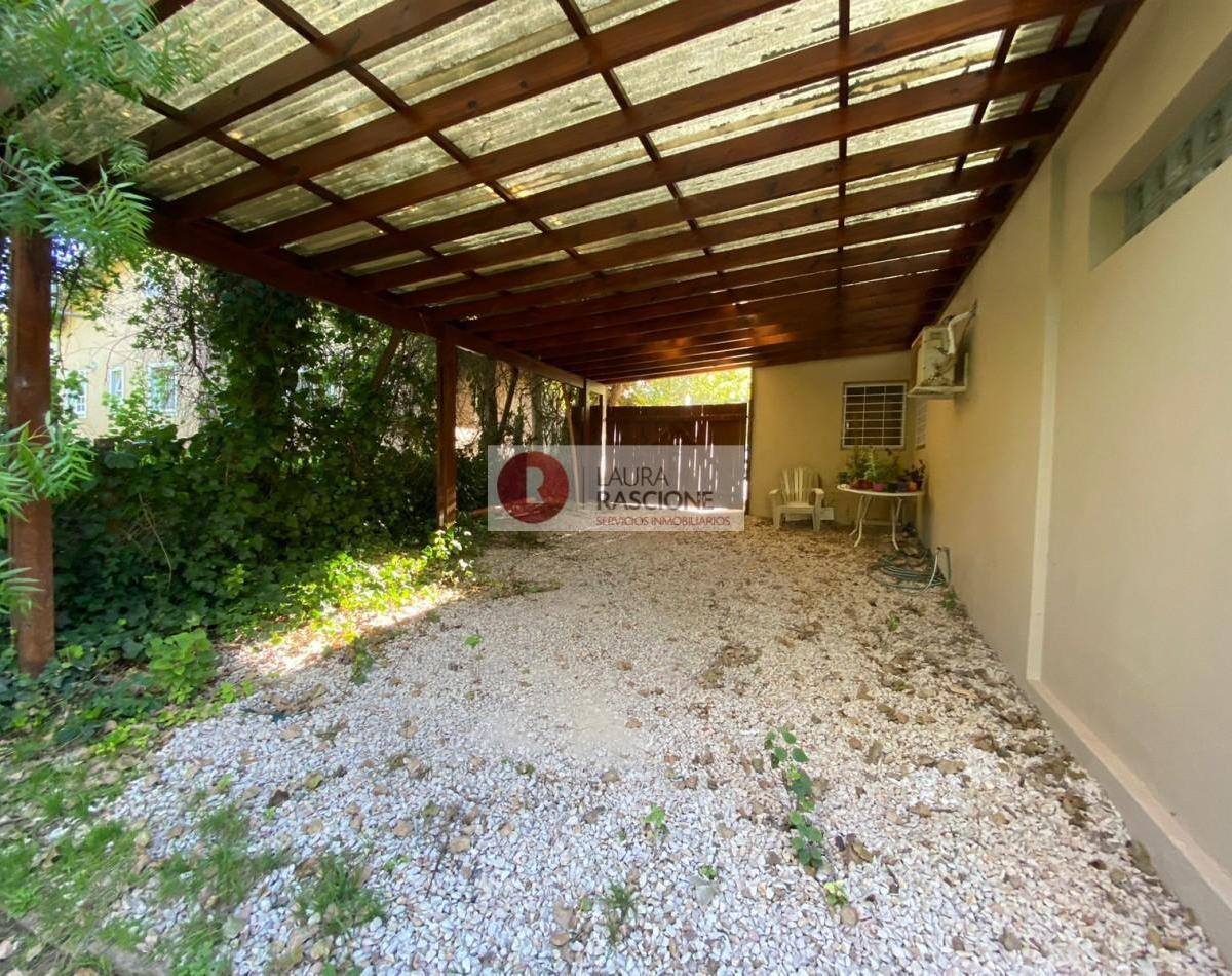 CASA CON PISCINA EN CARILO