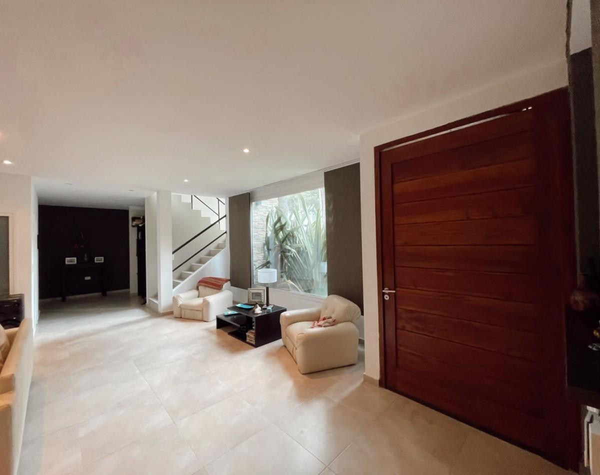 Foto de CASA DE DOS PLANTAS - PINAMAR NORTE, imagen 4