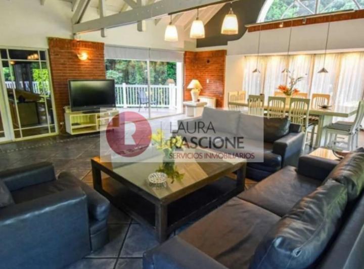 Casa en Venta en Carilo 3