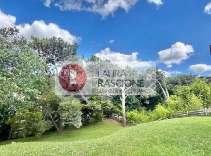 Casa en venta en Carilo, sobre Avutarda a 100 mas del mar! 3