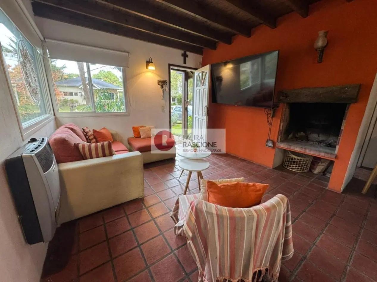 CASA EN VENTA UBICADA EN VALERIA DEL MAR 5