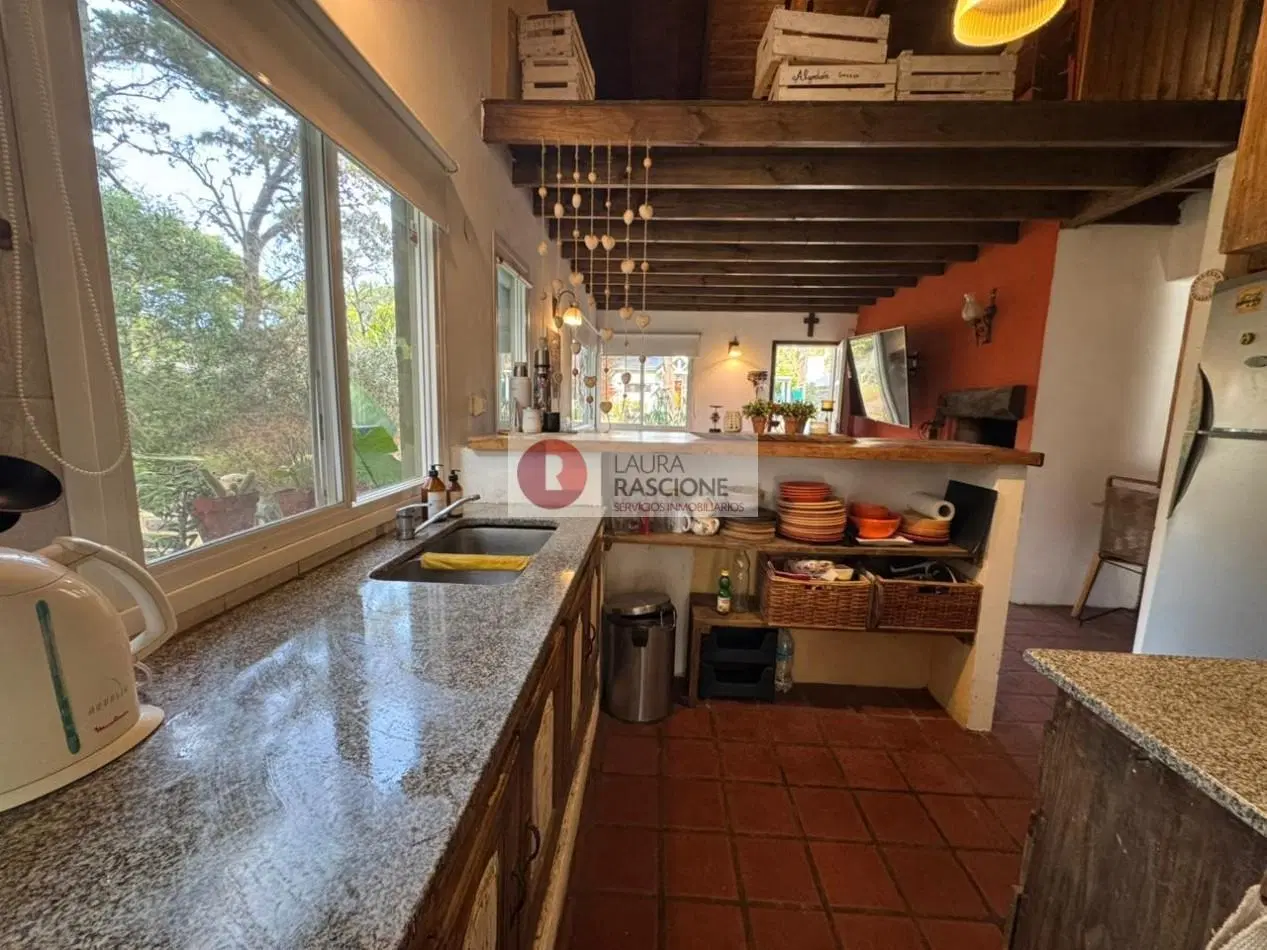 CASA EN VENTA UBICADA EN VALERIA DEL MAR 2