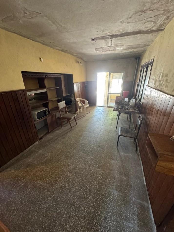 Chalet 4 Amb + Monoambiente a Reciclar en Miramar 4
