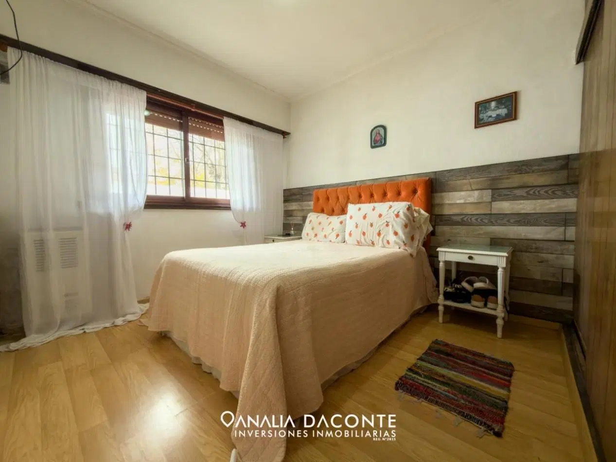 Chalet 3 amb con garage y jardin. Zona Once Unidos 5