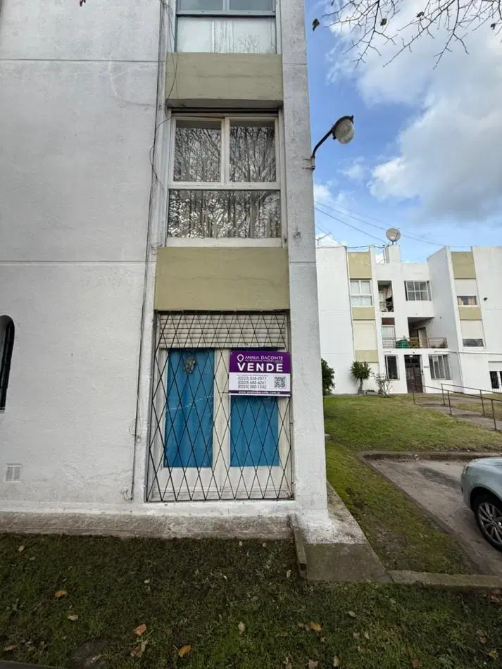 Depto 3 amb pb a la calle, con espacio de cochera. San Carlos 2
