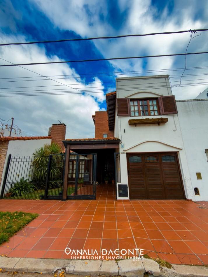Importante chalet 5 amb con parque y garage. San Jose