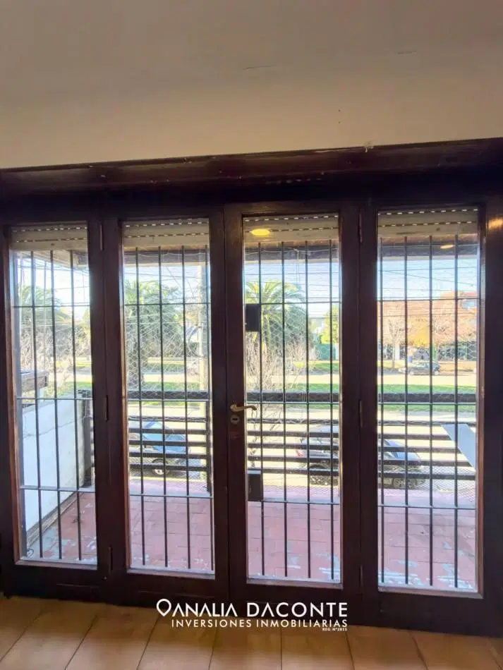 Depto 3 amb en PH a la calle con gran balcon! Parque Luro 2