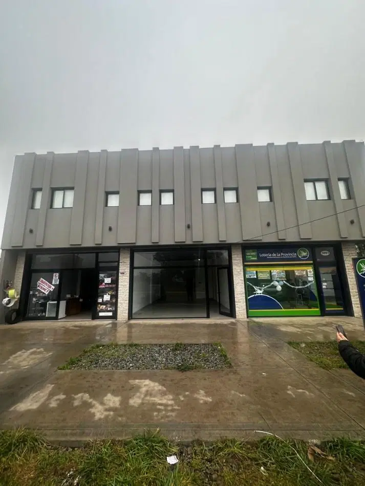 Local en venta a estrenar. Tejedor y Ferre 2