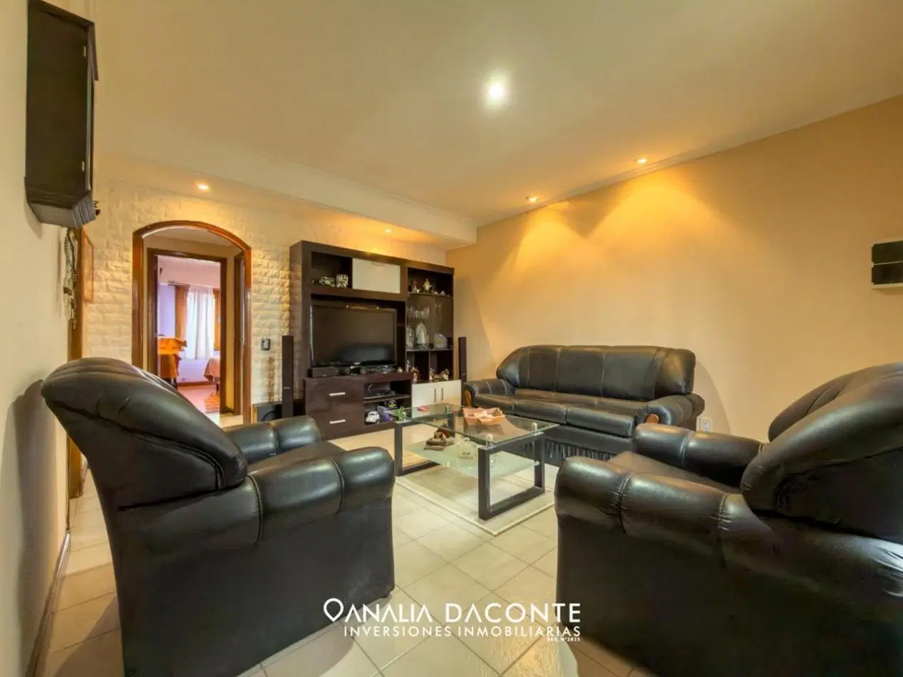 Chalet 3 amb con garage, gran quincho y jardin. San Geronimo 4
