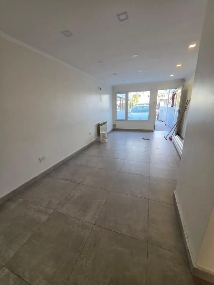 Duplex 4 amb con cochera y jardin. Parque Luro 5