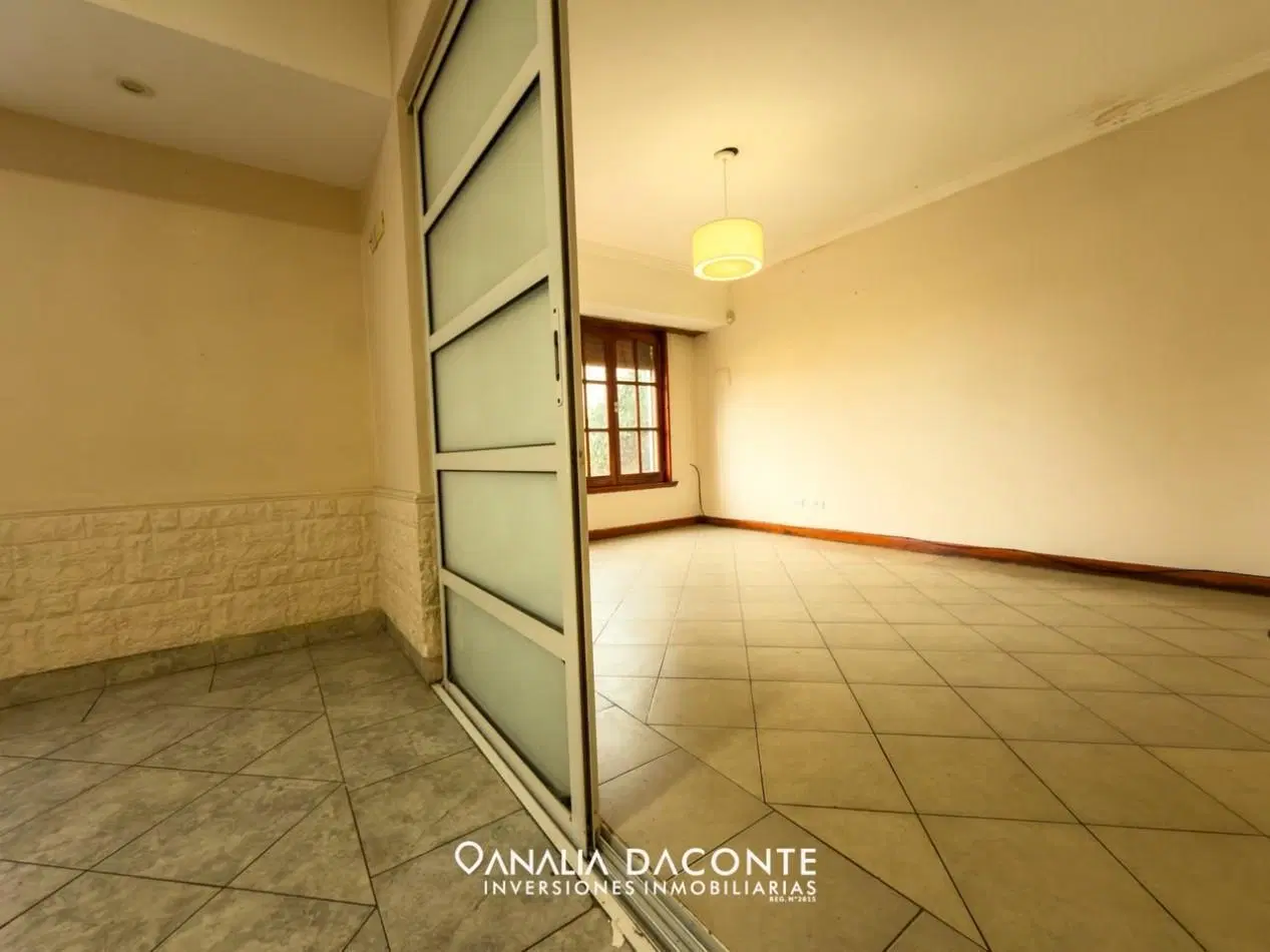 Gran chalet 5 amb con garage, quincho y jardin. Los Pinares 4