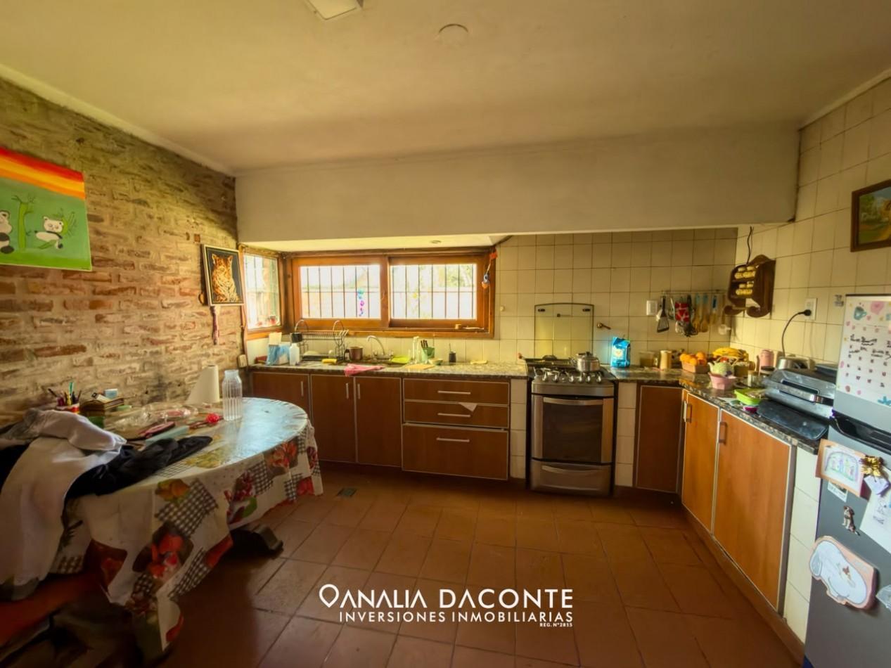 Foto de Chalet 5 amb con parque y cochera. Marcos Sastre al 2200, imagen 3