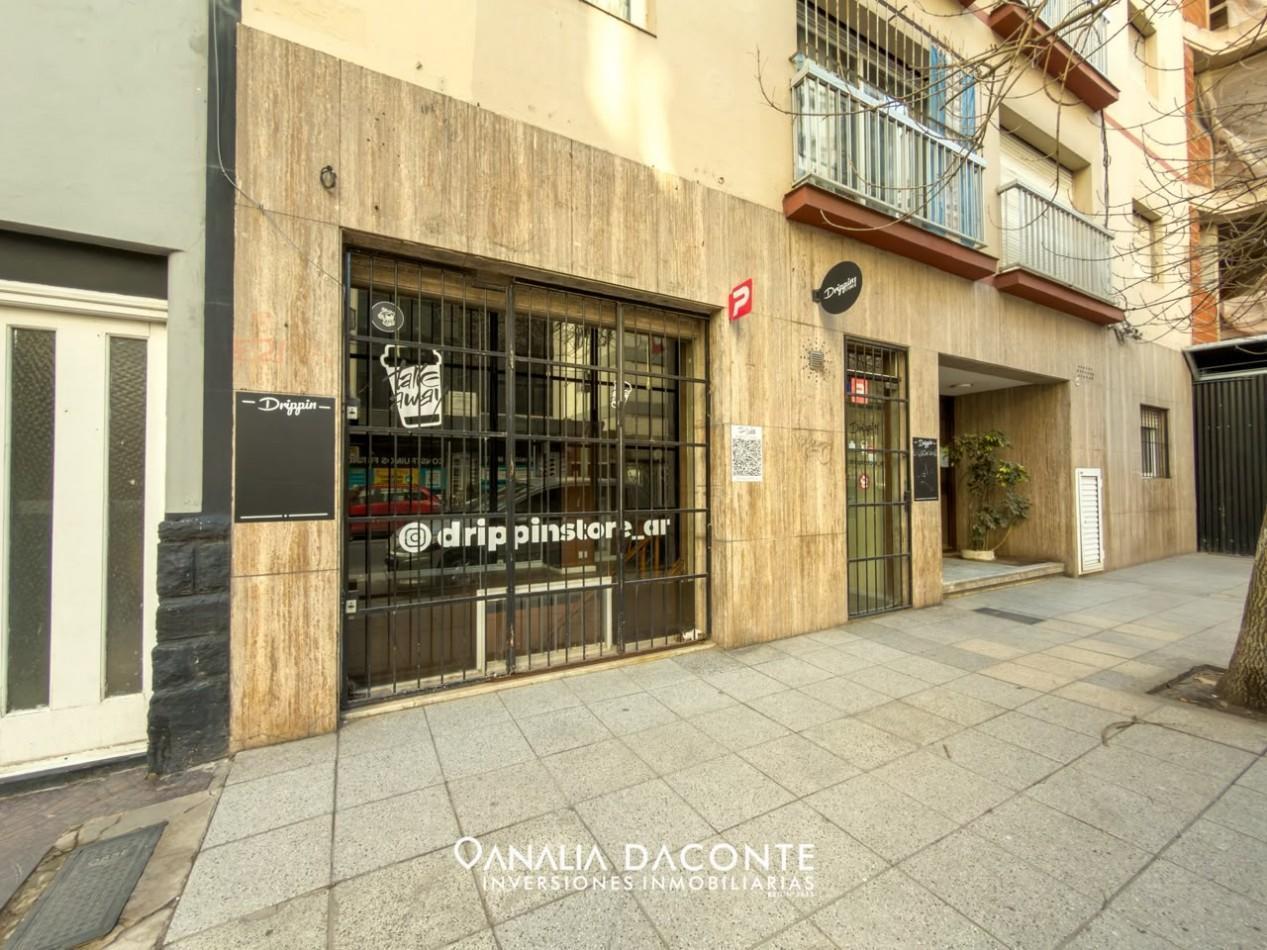 Foto de Local comercial en dos niveles. 80m2. La Perla, imagen 5