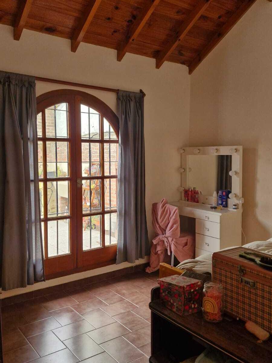 Chalet 3 Amb + Depto con Parque y Garaje en Santa Clara 5