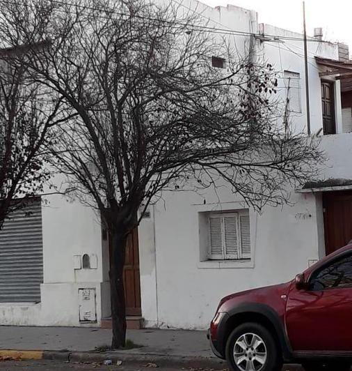 4 LOCALES + 3 DEPTOS + 2 HABITACIONES + TERRAZA + QUINCHO 3