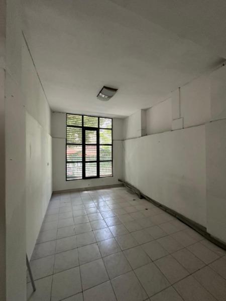 Foto de Local sin expensas sobre Catamarca casi San Martín, imagen 1