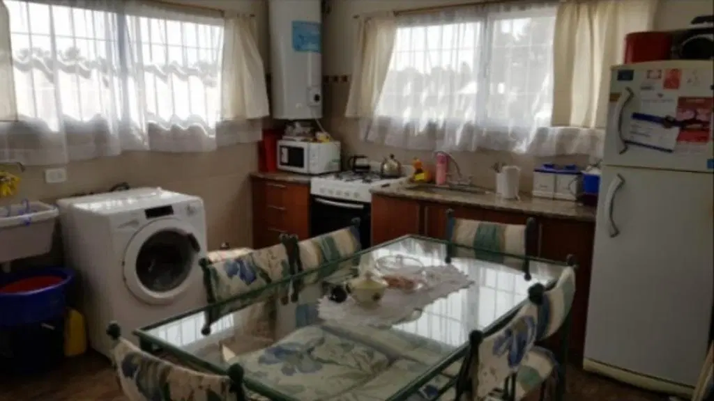 Chalet y 4 departamentos MODERNOS. Batan, Barrio el Morrito 2