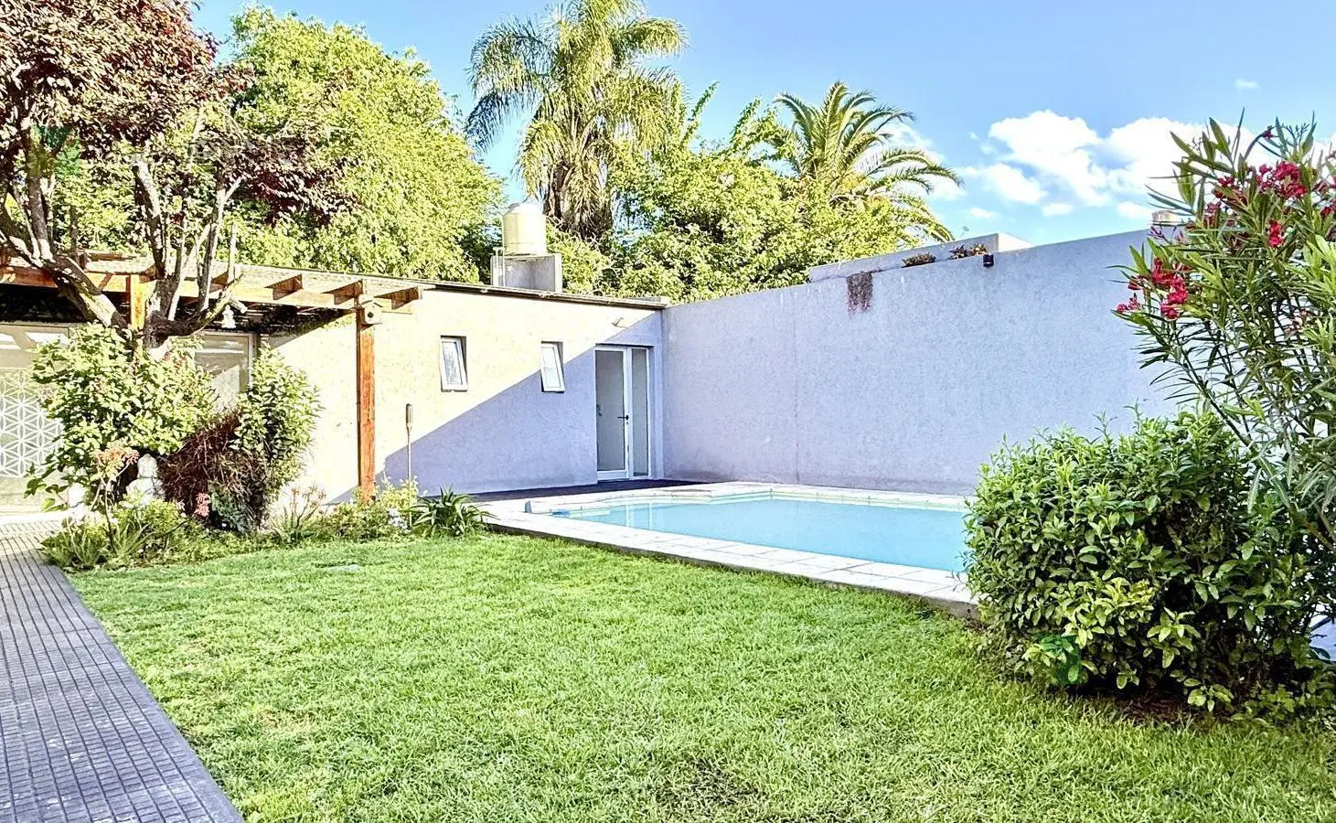 Hermosa casa en venta 3 dormitorios La Plata 4