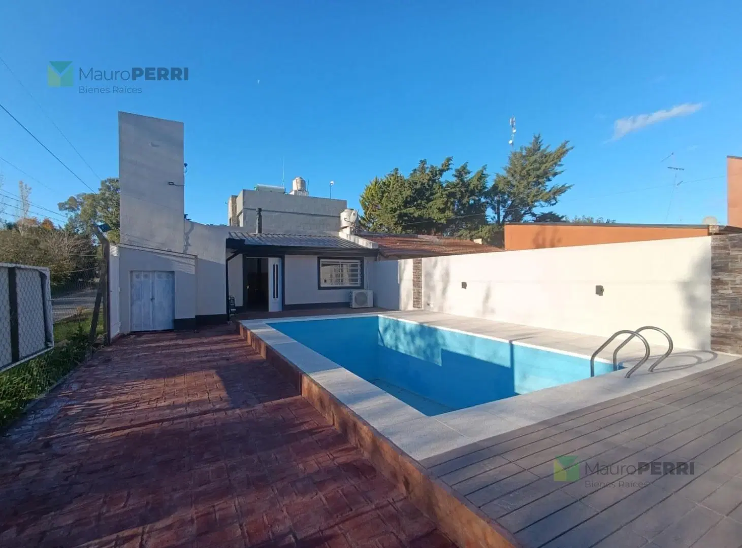 Quinta en 8 e/ 650 y 651 Sicardi 1