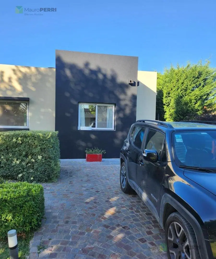 Casa en venta en Haras del Sur II, 3 dormitorios. APTO CREDITO 4