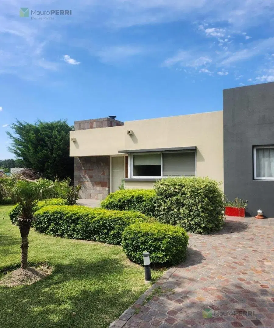 Casa en venta en Haras del Sur II, 3 dormitorios. APTO CREDITO 1
