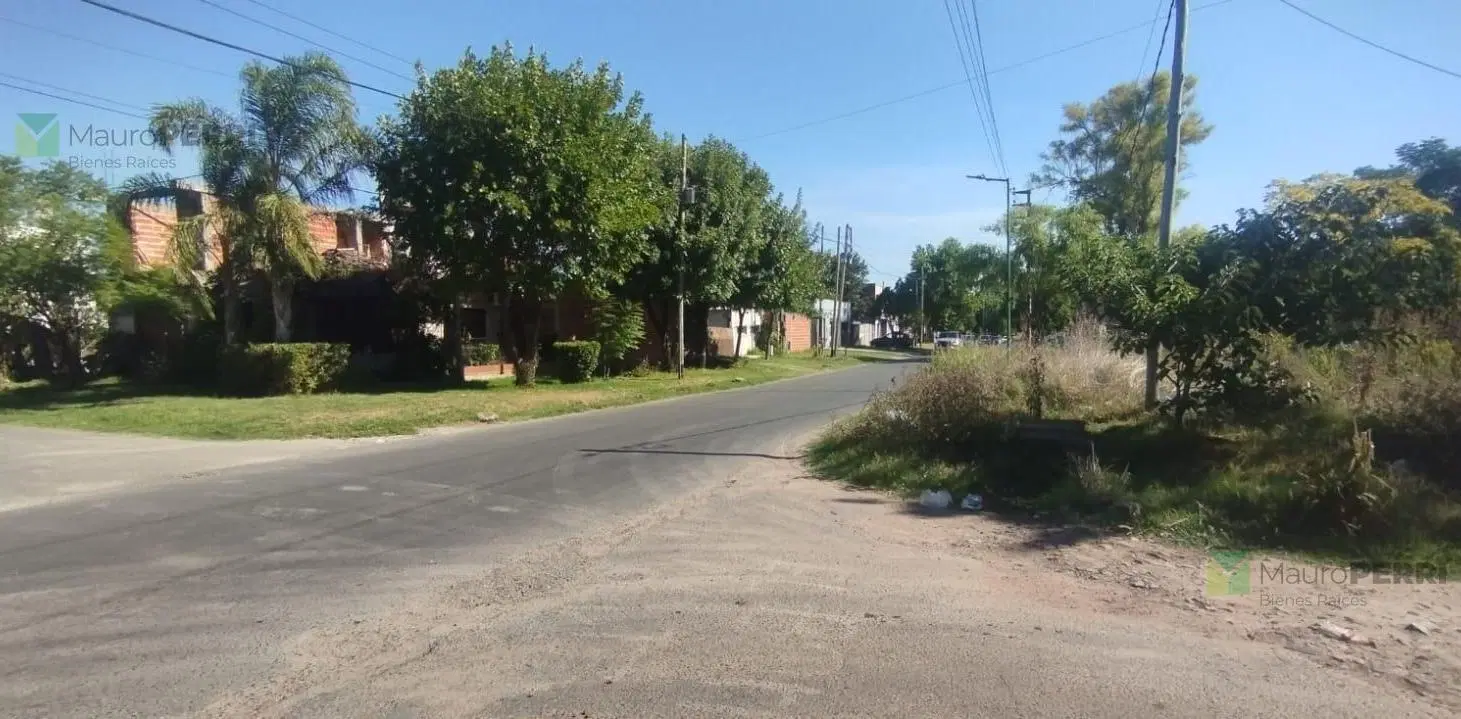 Terreno sobre asfalto calle 144 y 49 3