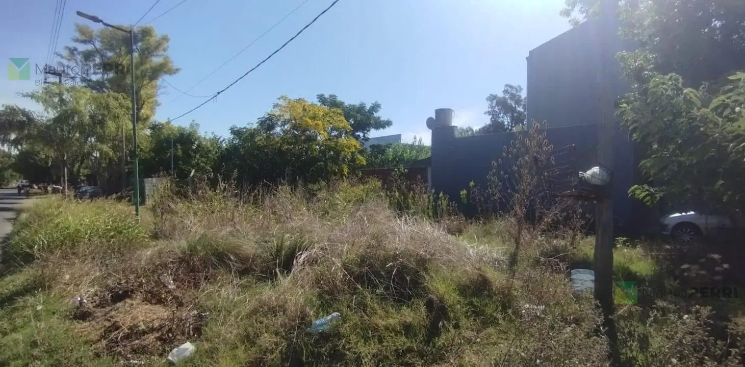 Terreno sobre asfalto calle 144 y 49 2