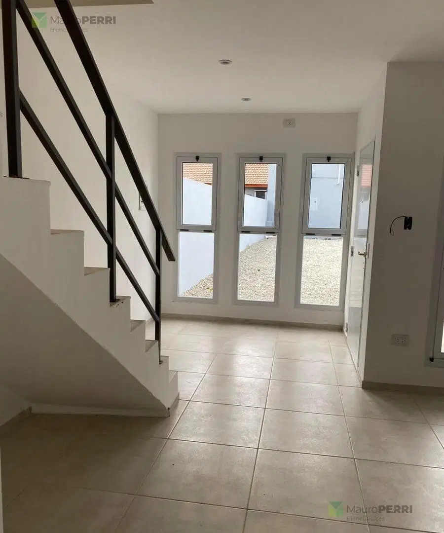 Duplex en alquiler 3 dormitorios en Lisandro olmos La Plata 5