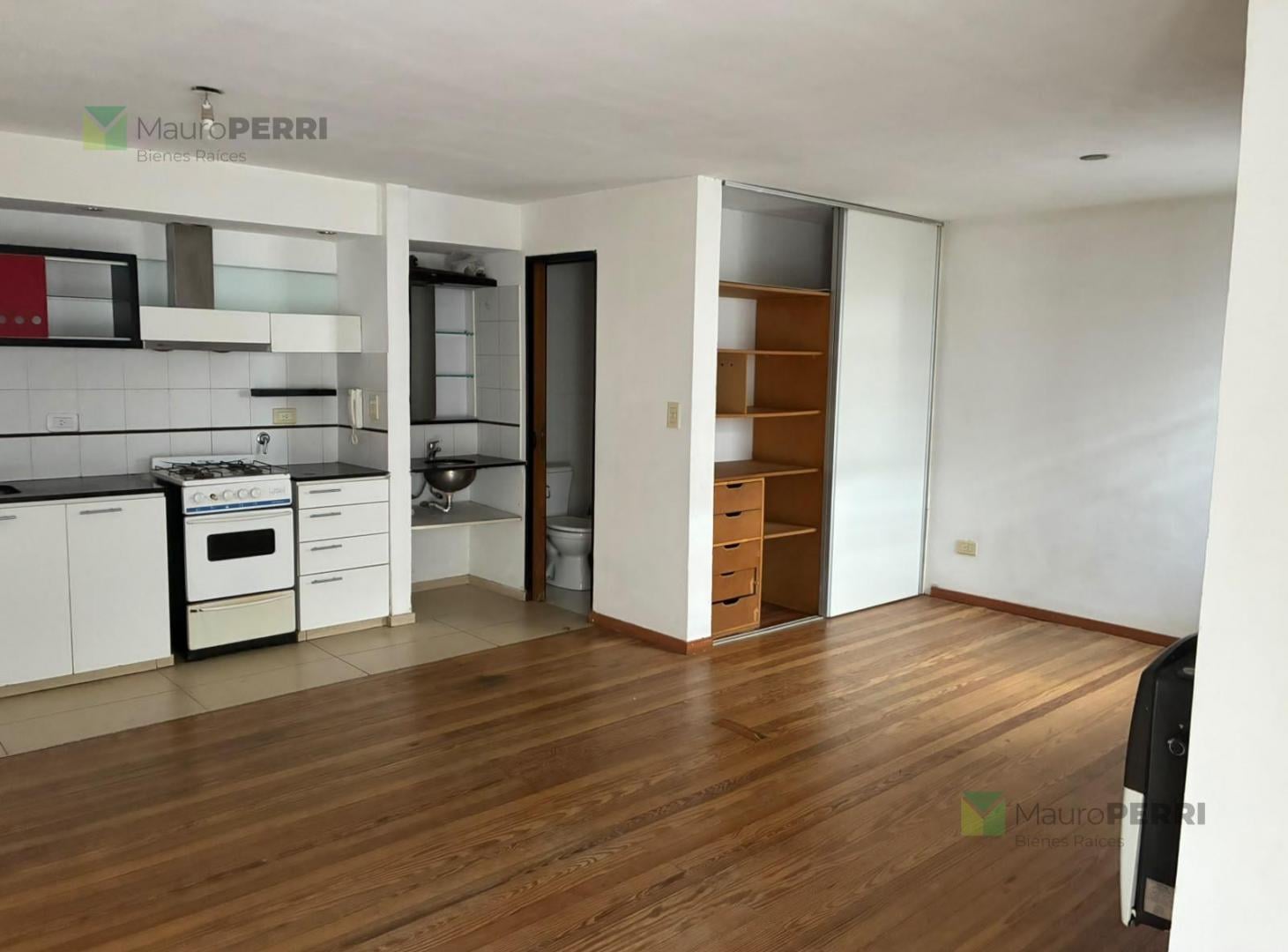 Foto de MONOAMBIENTE CON PATIO EN ALQUILER, LA PLATA, imagen 1