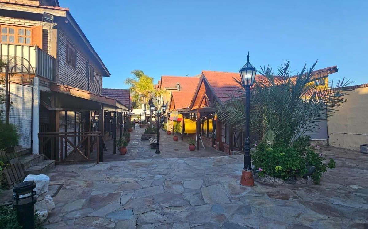 Galería Comercial Venta Exclusiva: 14 Locales Depto - Capilla del Monte - Córdoba 5