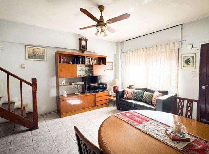 PH 5 Amb en Venta en Flores con Patio y Terraza 4