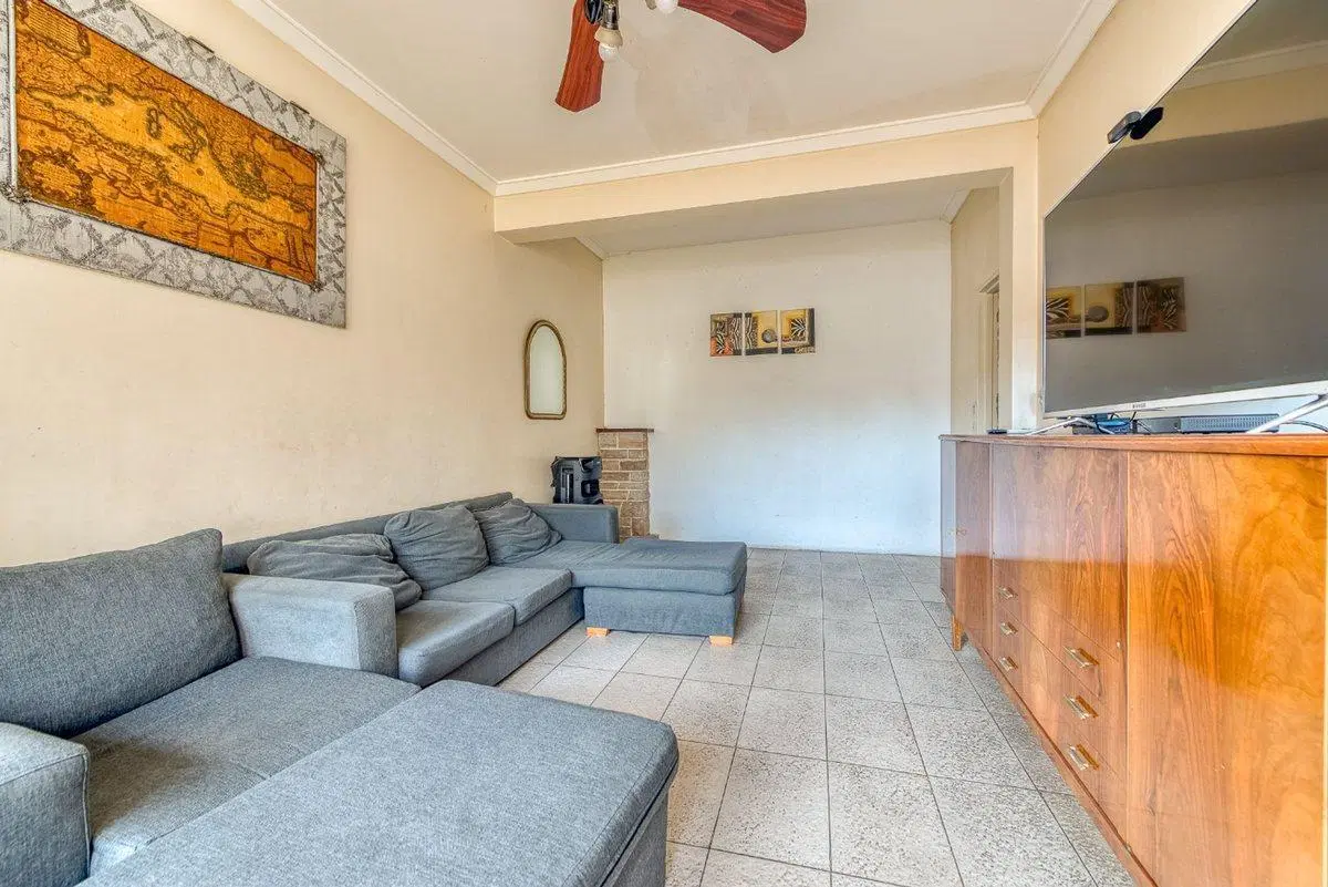 Venta Casa 6 amb Jardin Terraza Altillo V Martelli 3