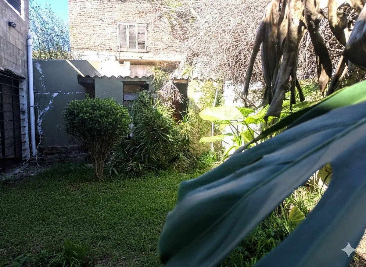 venta casa Berazategui cochera 2
