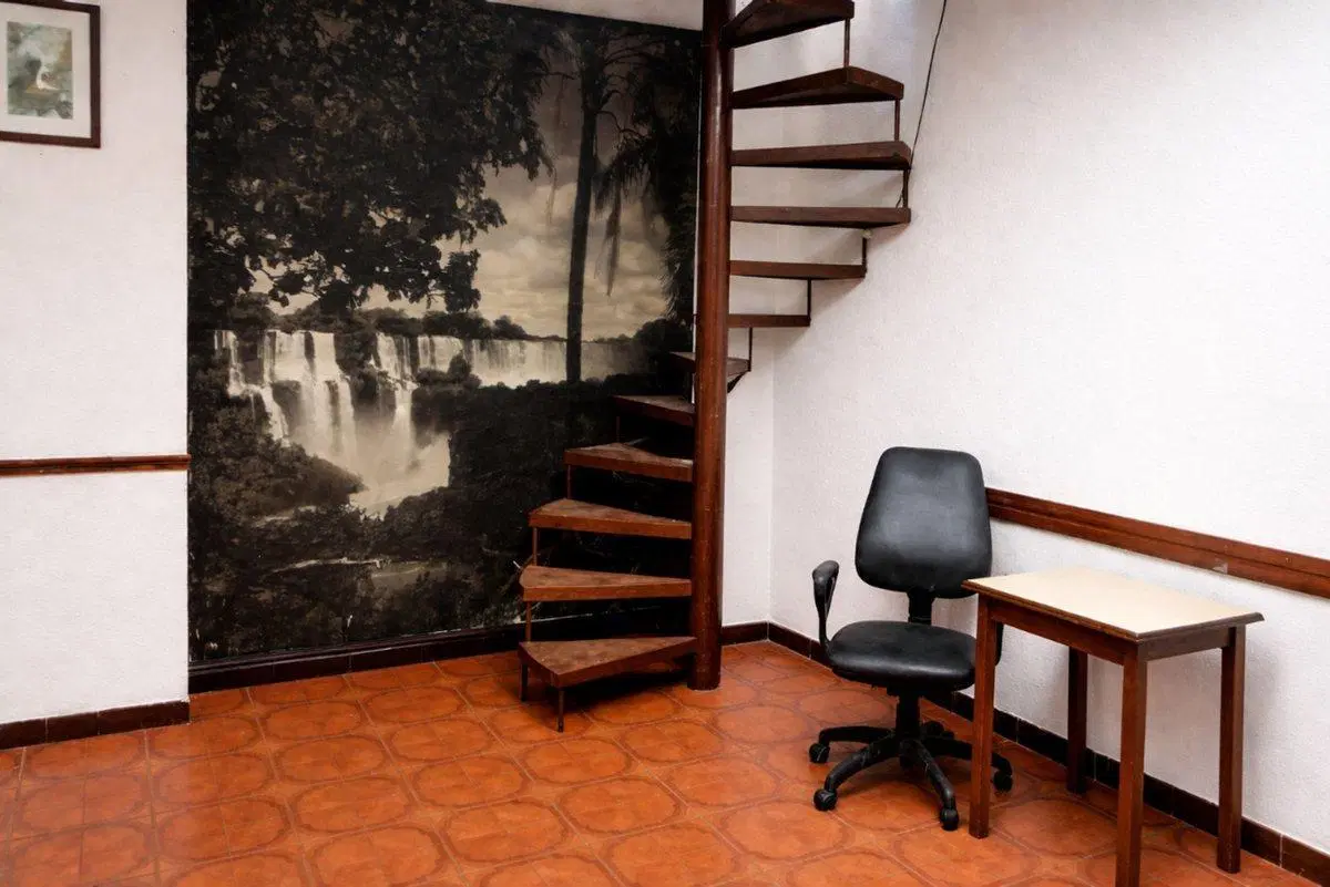 VENTA OFICINA, 2 baños privados, en 2 niveles 3