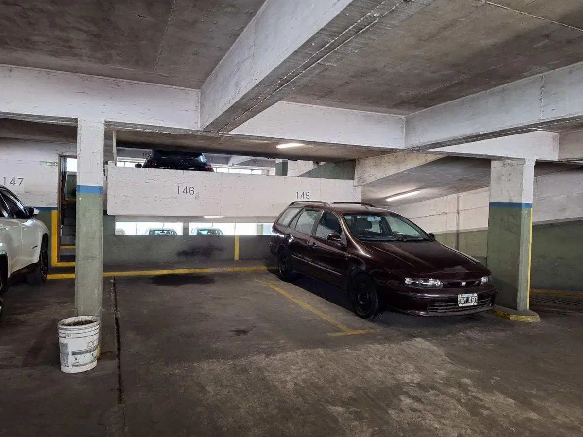COCHERA EN VENTA TECHADA BELGRANO AMENABAR 1500 2