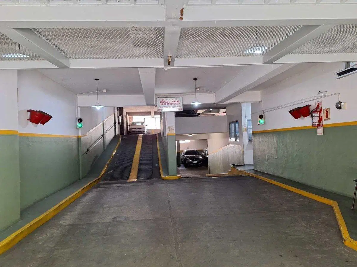 COCHERA EN VENTA TECHADA BELGRANO AMENABAR 1500 5