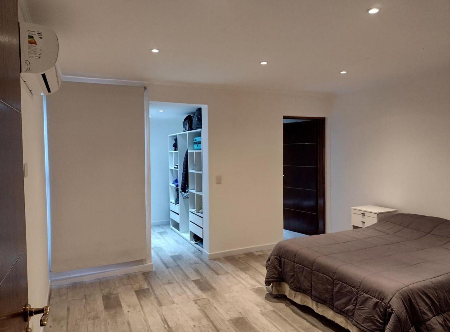 Foto de Venta casa en Mercedes Renovada Impecable, imagen 4